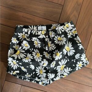 DV by Dolce Vita Women's Black Daisy Shorts